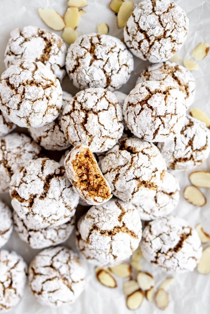 Amaretti Cookies 