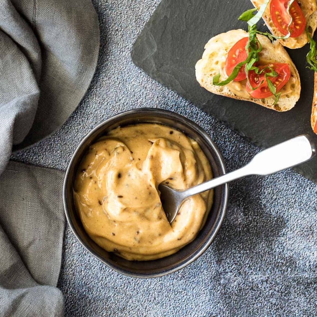 Butter with black fermented garlic 